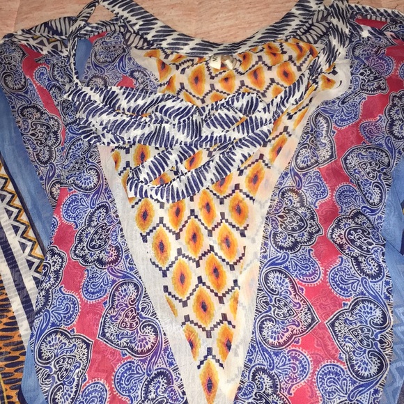 Blouse - Picture 2 of 4